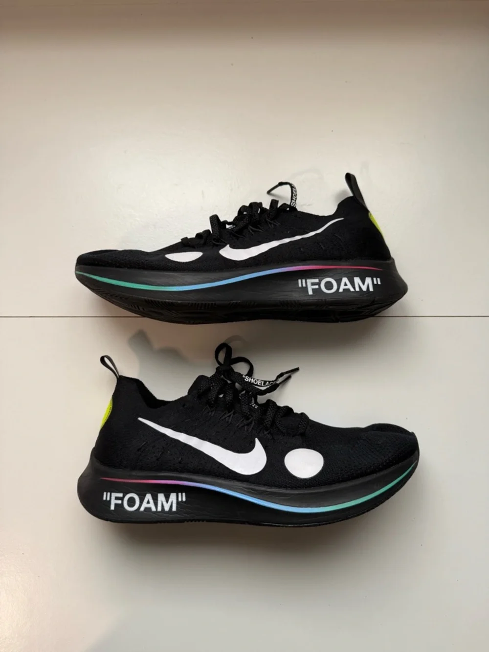 Nike Black Shoe Interior with Lime Green Insole - Picture 1 of 6